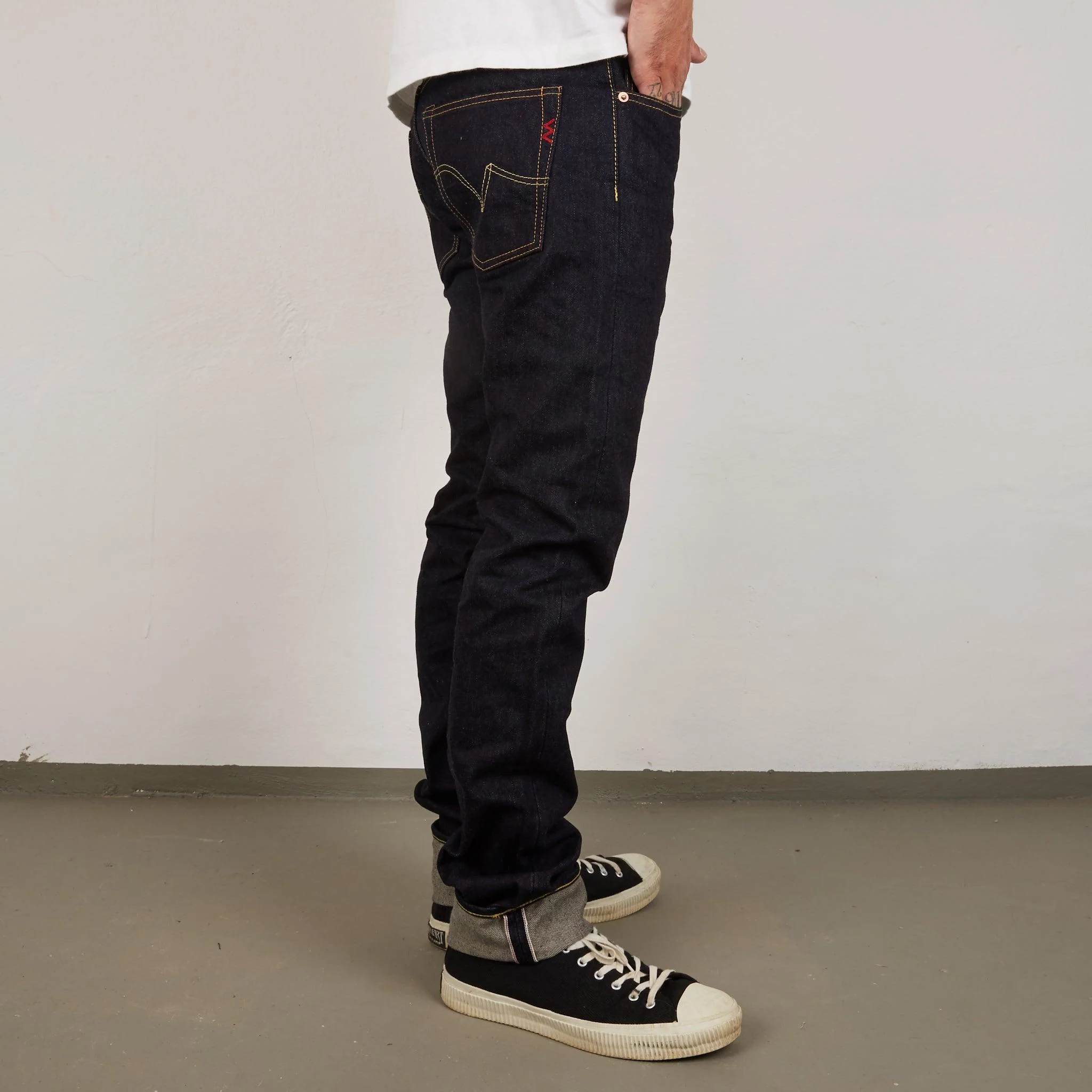 IH-777S-142 - 14oz Selvedge Denim Slim Tapered Jeans - Indigo - Image 4