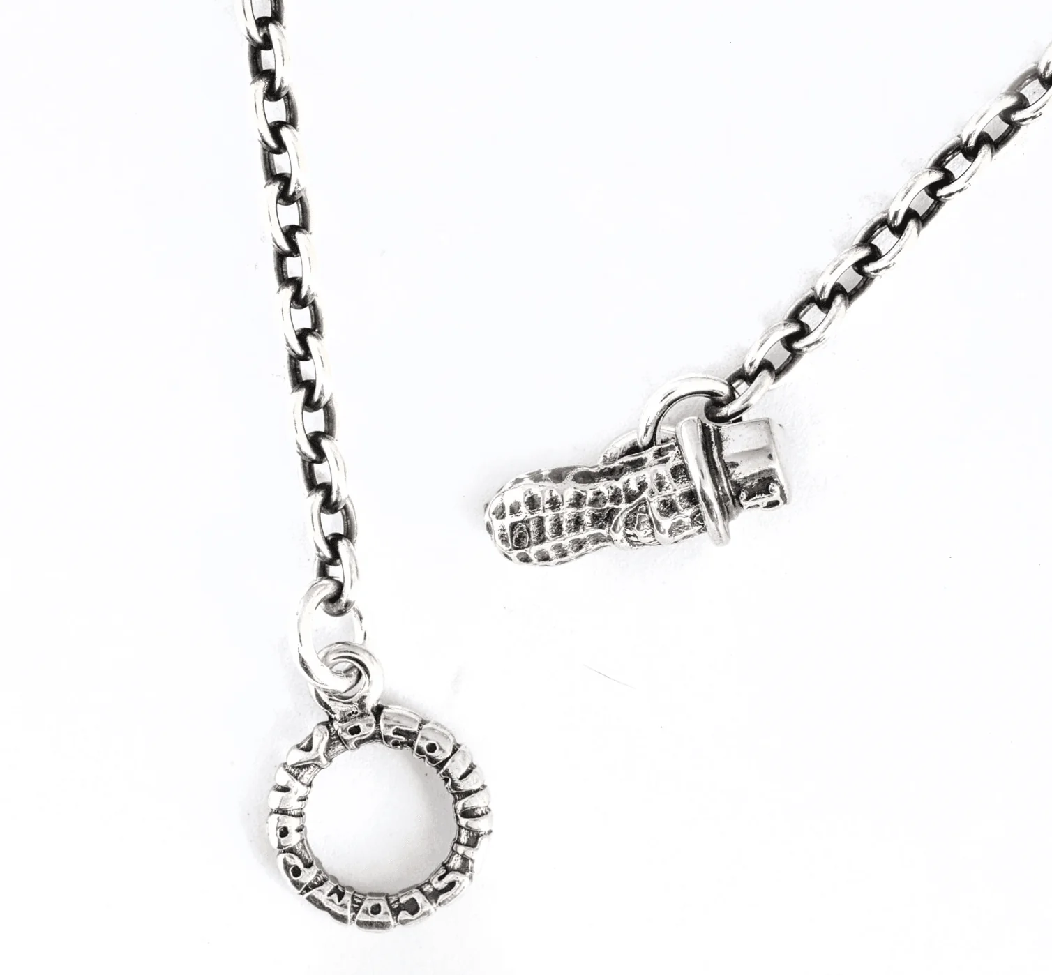 PE-MEDIUM-PEANUTS-SILVER-CHAIN-SILVER - Peanuts & Co MEDIUM PEANUTS Pendant with silver chain - Silver - Image 4